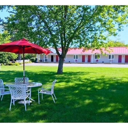Belmont Motel Skowhegan Экстерьер фото