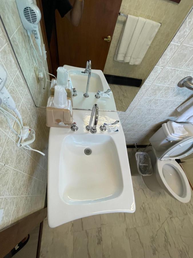 Belmont Motel Skowhegan Экстерьер фото