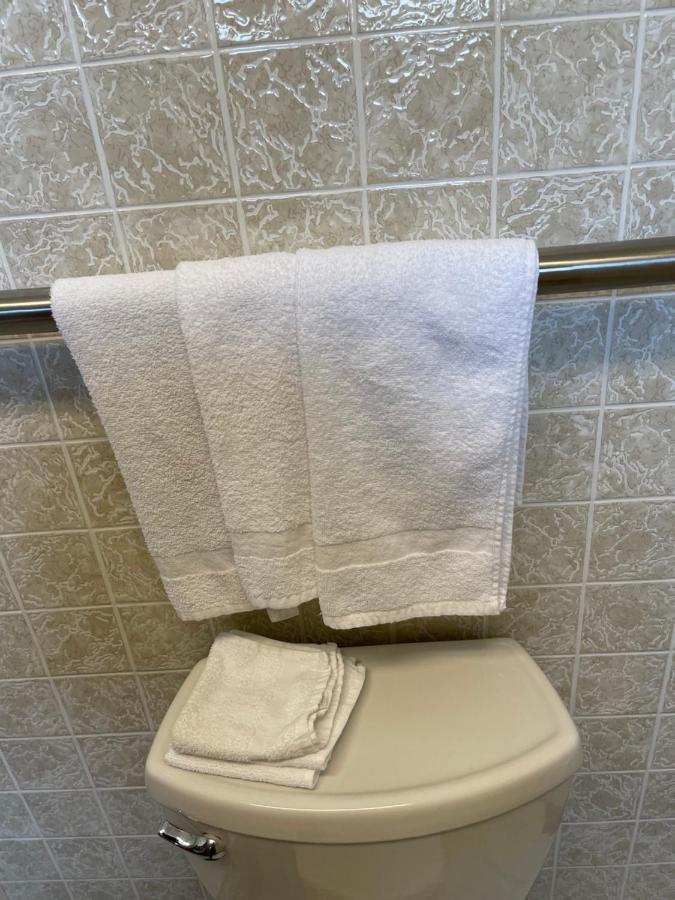 Belmont Motel Skowhegan Экстерьер фото