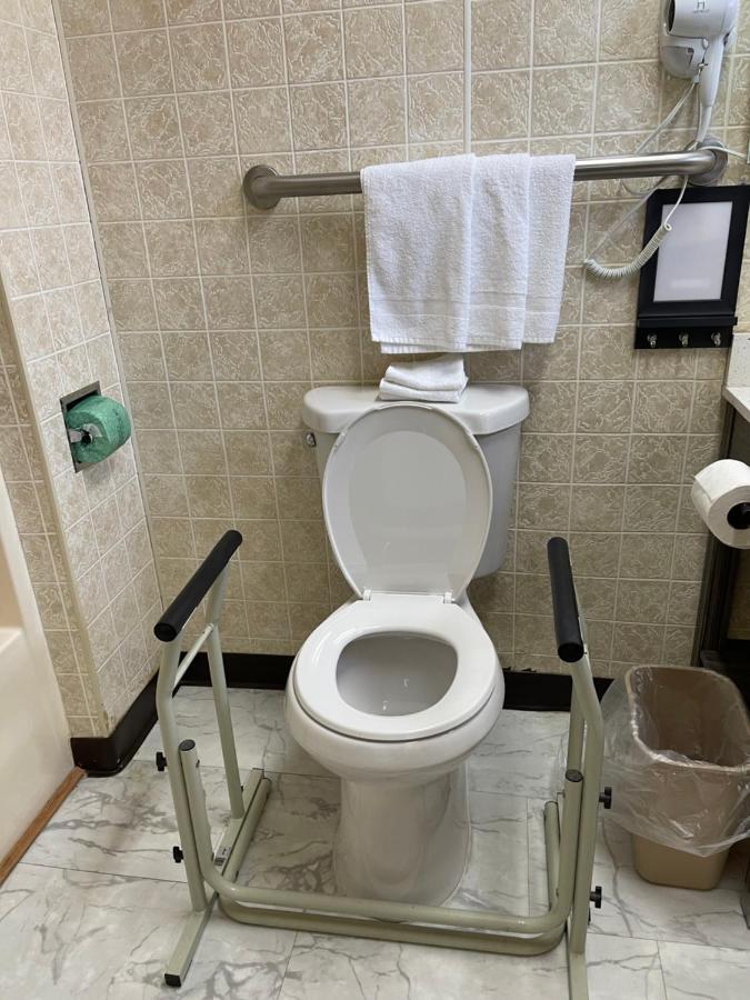 Belmont Motel Skowhegan Экстерьер фото